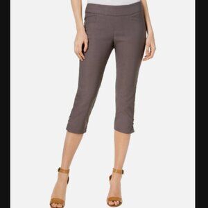 Women's Lee® Sculpting Pull-On Skimmer Capris NWT